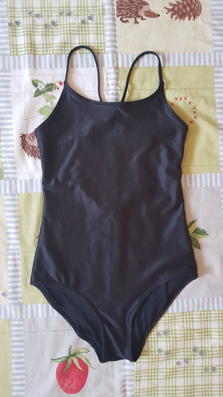 H&M Badekleider & Bikinis: Badeanzug H&M Gr.134/140 – Gebraucht aus Luzern von silvermoon12
