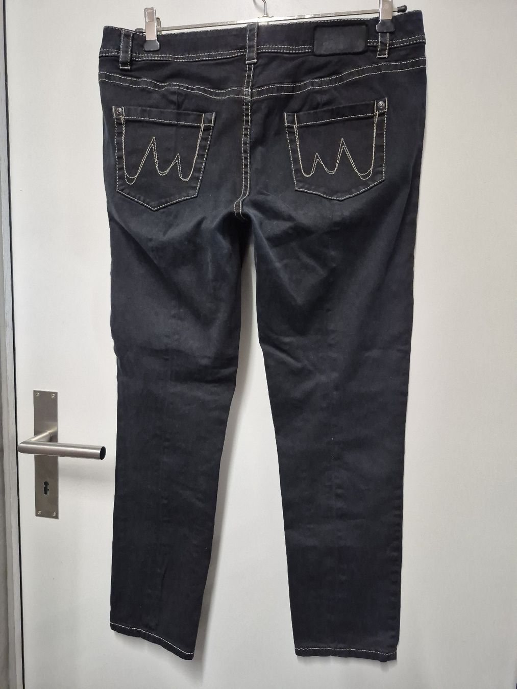 Marc Cain Pantaloni: Marc Cain Stretch Hose Gr.36, schwarz – Usato da Merligen venduto da muss_haben 1