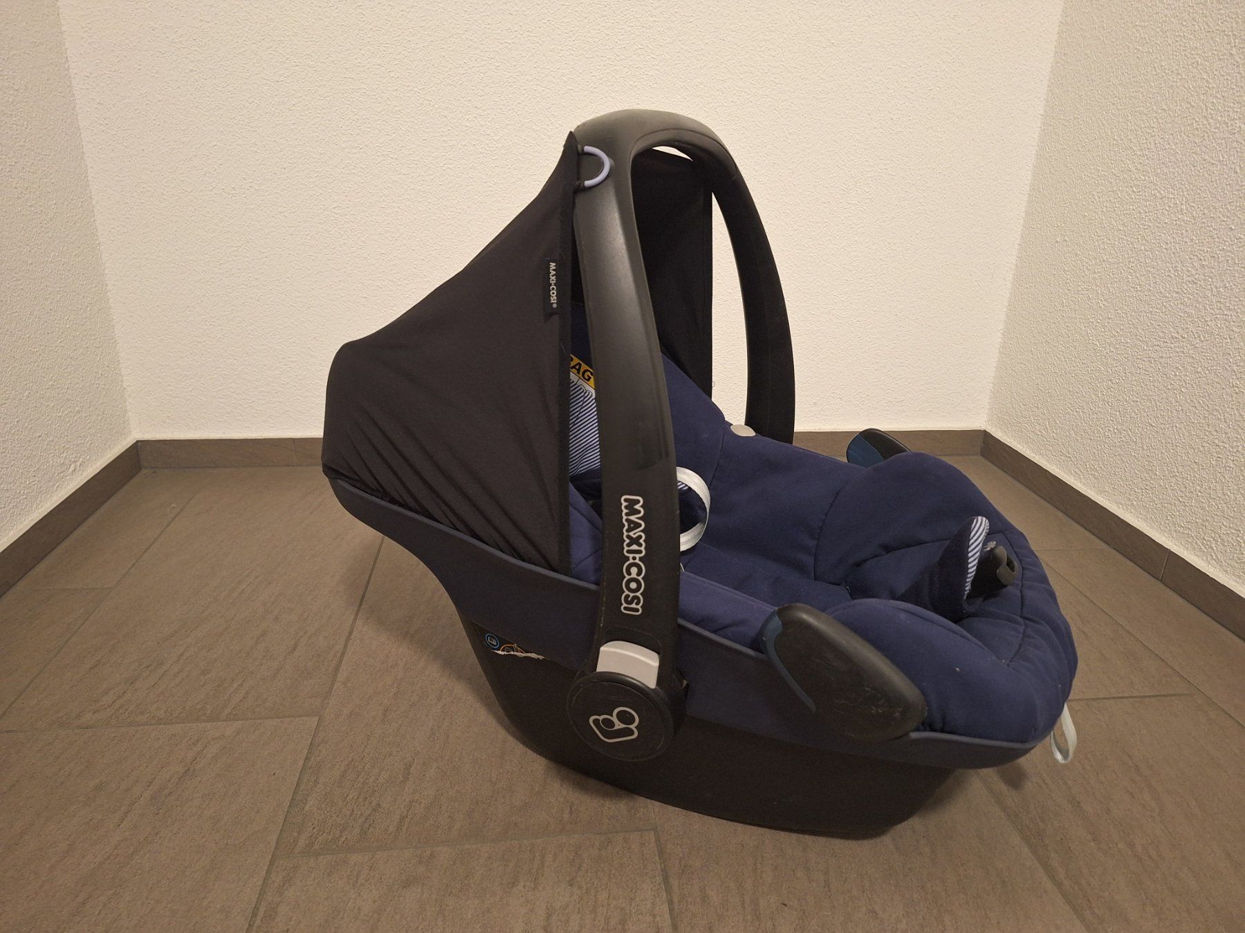 Maxi-Cosi Marsupi portabebè: Maxi-Cosi Pebble Babyschale – Usato da Hallau venduto da dom_h78m 1