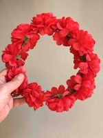 Blumenkranz (Kopfschmuck) rot künstlich neuwertiger Zustand