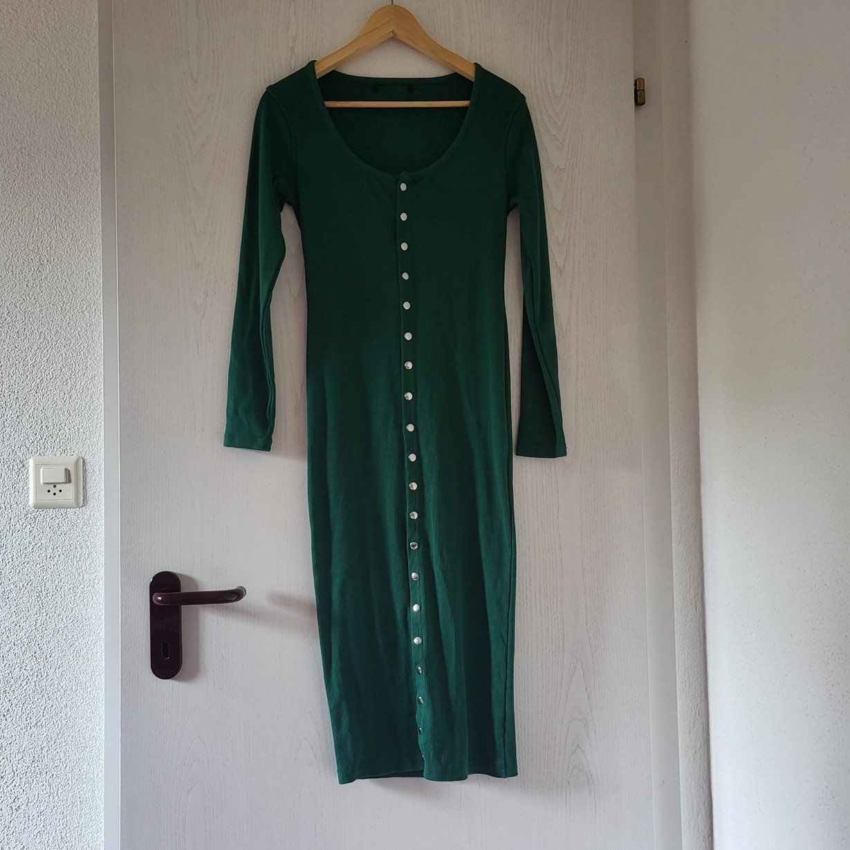 Robes: Kleid Missguided dunkelgrün Gr. 38/40 – D'occasion à Au SG par SElena89