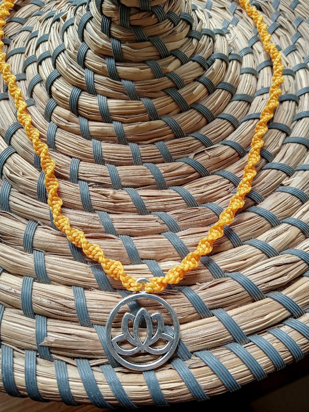 Catenine: Macramee Halskette 🌞 – Nuovo e nell'imballaggio originale da Rehetobel venduto da Modi98
