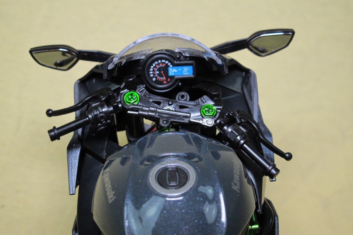 BMW Modellini d'auto: Kawasaki H2R 1000 1:9 Modell – Usato da Escholzmatt venduto da Rebikeling6182Ematt 4