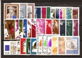 Portugal ano 1974 s/ charneira MNH **