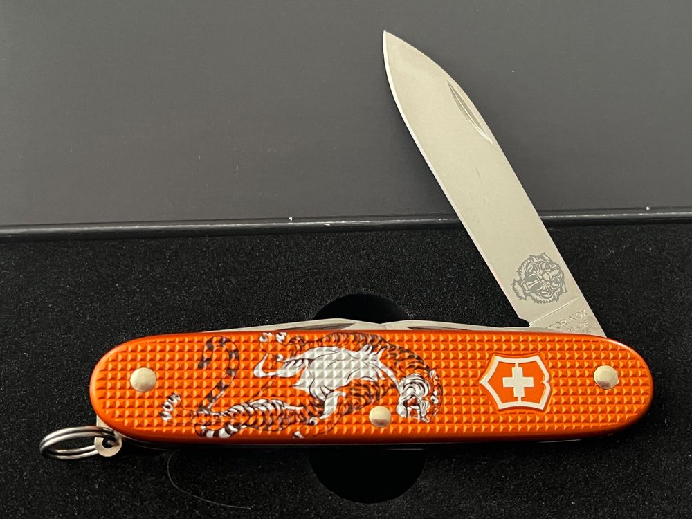 Victorinox Alox Pioneer X LE 2021 TigerGravur orange Kaufen auf Ricardo
