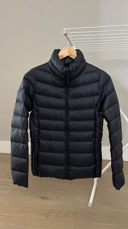 Uniqlo Down Jacket Black Size XS