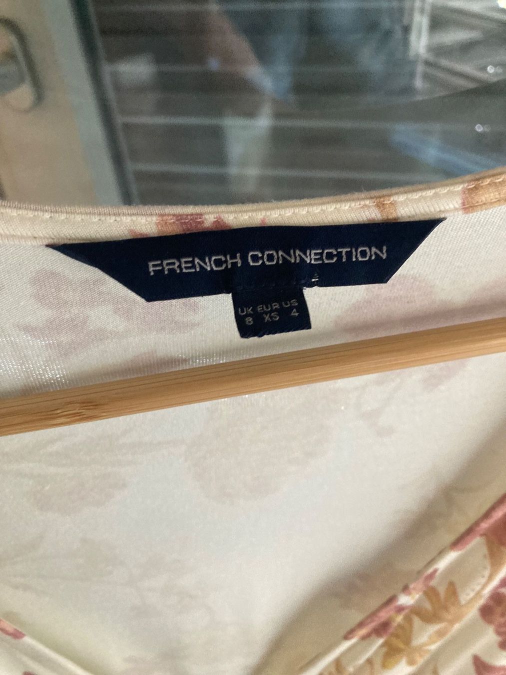 French Connection Vestiti: FRENCH CONNECTION - wunderschönes weisses Kleid – Usato da Wolhusen venduto da mar_drk6 3