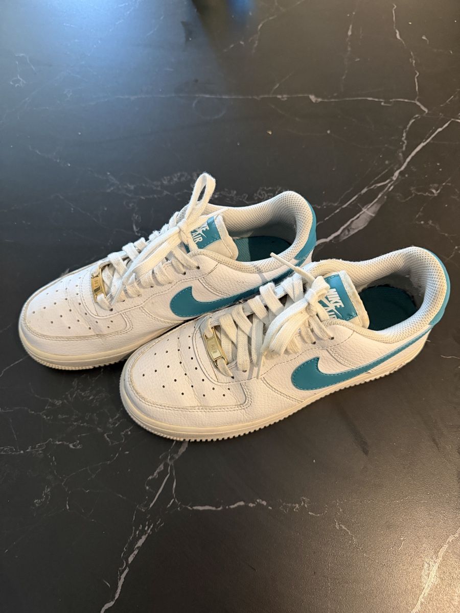 Nike Scarpe da uomo: Nike Air Force 1 Grösse 38,5 – Usato da Niederglatt ZH venduto da vul_v86c