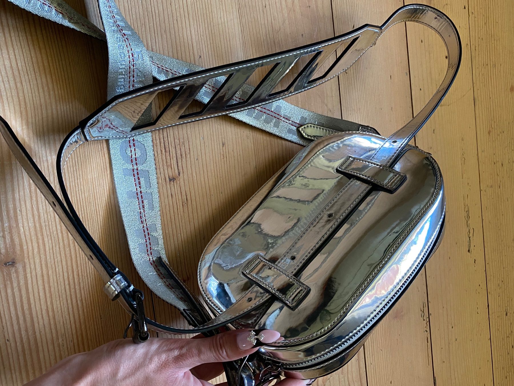 Off-White Taschen: Off-White mirror camera bag – Gebraucht aus Ellikon an der Thur von capricorn1234 1