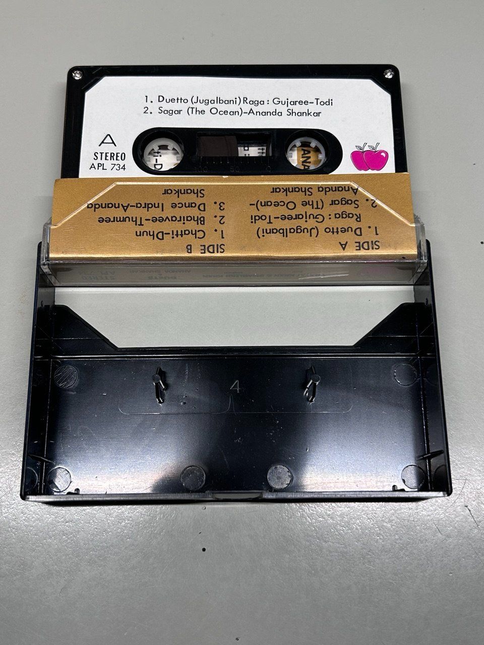 Musicassette: "Duets" Ustad Vilayat Khan – Usato da Giubiasco venduto da LorisVale 2