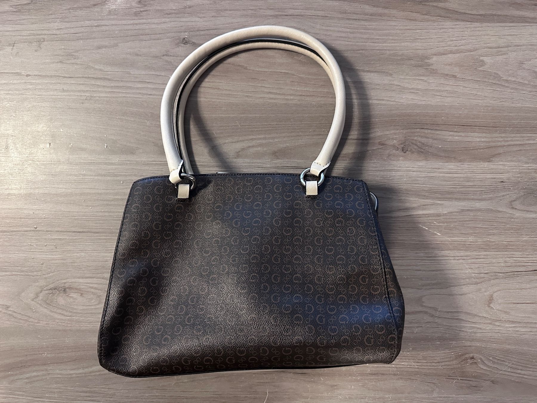 Guess Borse da donna: Sac à mains Guess – Usato da Yverdon-les-Bains venduto da emm_8yjg 2