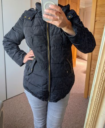 warme Schwangerschaftsjacke schwarz und gold Gr. M