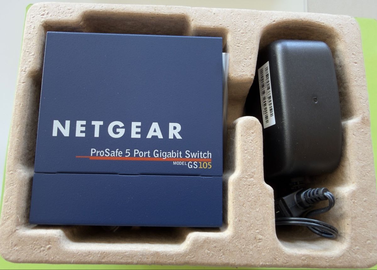 Netgear Modem & Router: NETGEAR ProSafe GS105 5-Port Gigabit-Desktop-Switch – Nuovo e nell'imballaggio originale da Basel venduto da tamy90 4