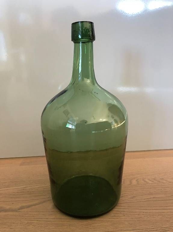 Accessoires: Antike Glasflasche (geeicht 1948)  5.2 Liter – D'occasion à Samstagern par TAAF