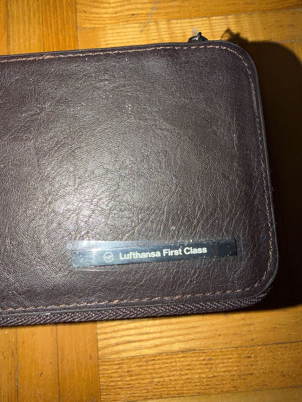 Trousses de maquillage: Lufthansa First Class Amenity Kit von Sinn – Neuf avec emballage d'origine à bioggio par lenny023 2