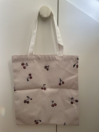 Süsse Kirschtasche 🍒 / NEU