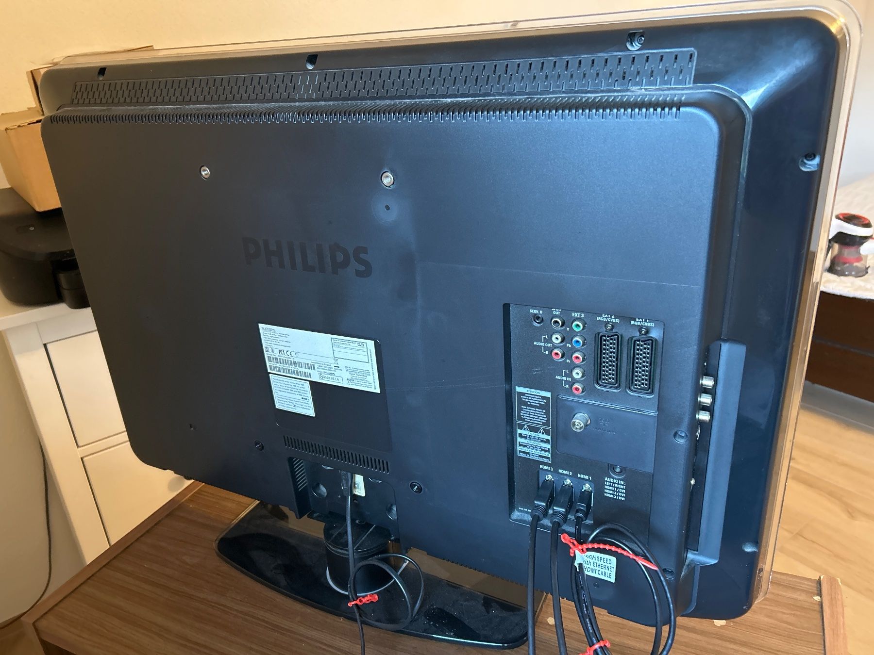 Televisori: Grosser Philips Flachbildschirm Fernseher – Usato da Villnachern venduto da RicardoMary 1