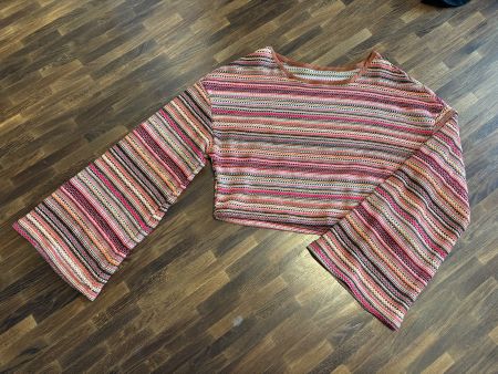 Gehäkeltes Crop Pullover mit Trompetenärmel, Grösse S