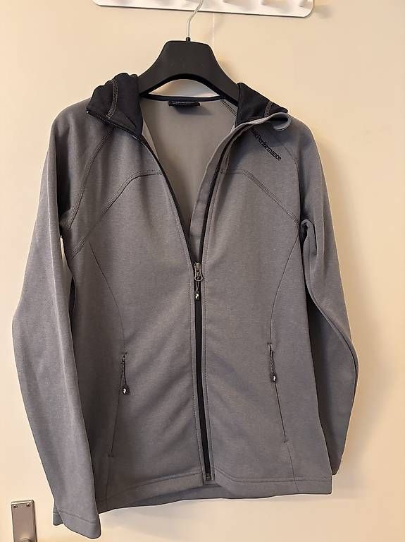 Pullover & Sweatshirts: Peak Performance Pullover XS – Gebraucht aus Zürich von AnnaPech