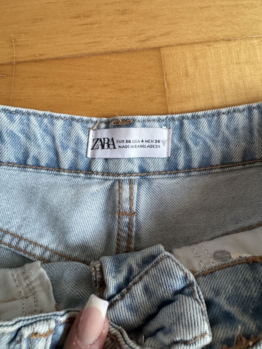 Zara Hosen: Shorts – Neu (gemäss Beschreibung) aus Turgi von eiiinalem 1