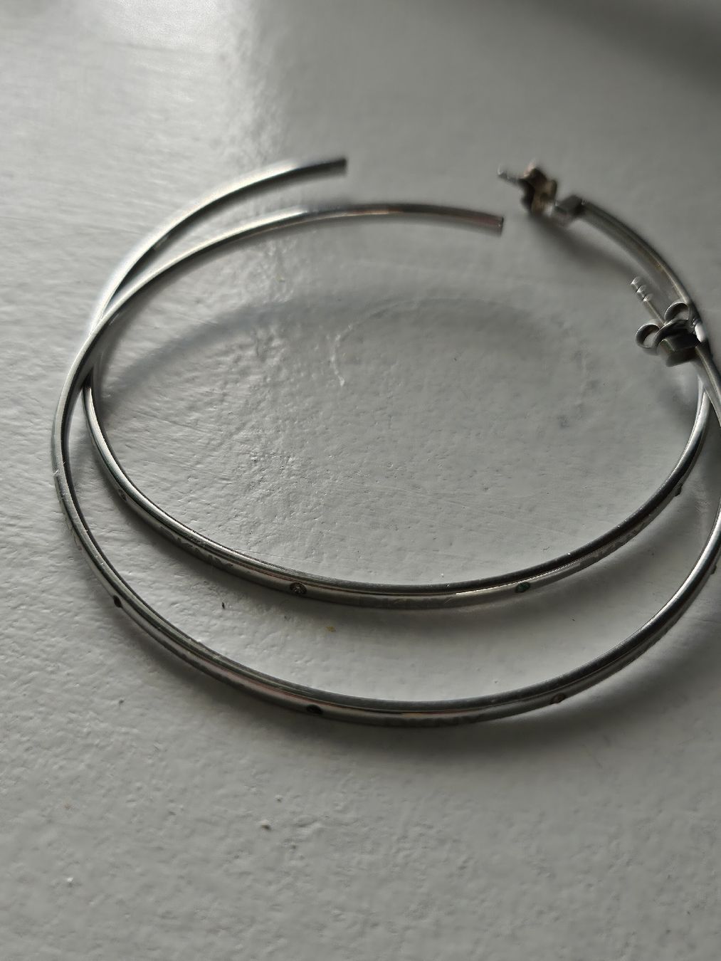 DKNY Orecchini pendenti & Orecchini a lobo: Silberne DKNY Ohrringe, neuwertig, Durchmesser 4 cm. – Usato da Bülach venduto da ane_yn2b 4