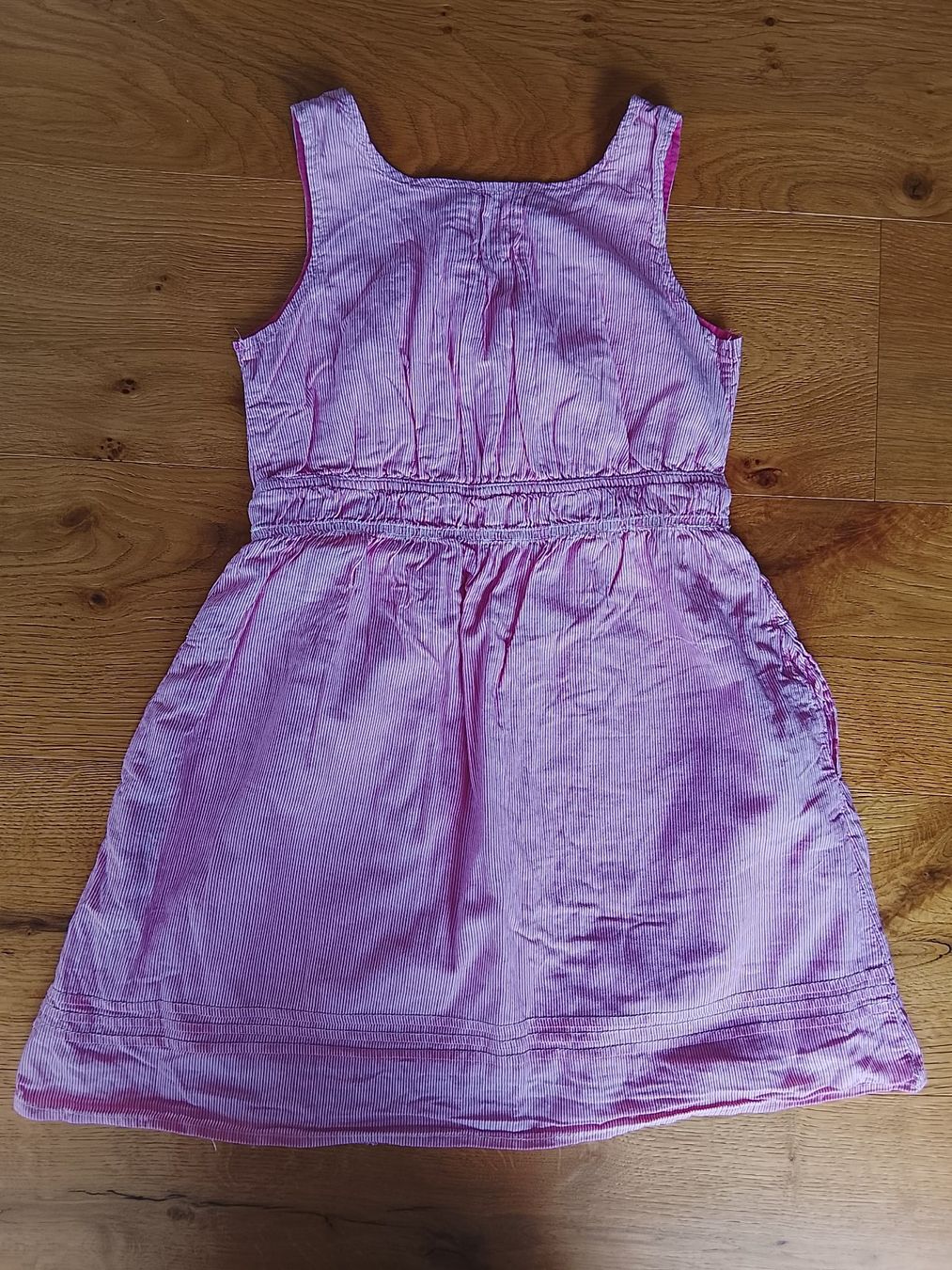 H&M Vestiti & Gonne: Kleid H&M Gr. 134 cm – Usato da St. Gallen venduto da Okonomyiaki 1