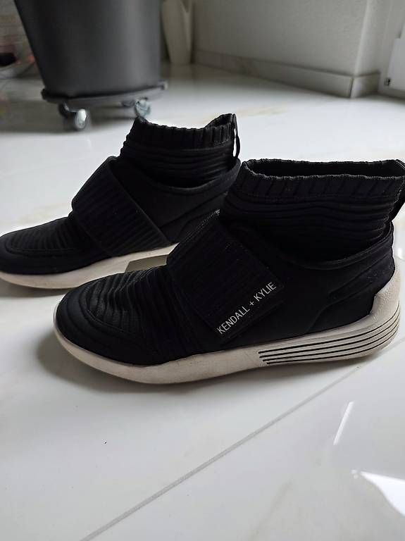 Damenschuhe: Kendall + Kylie Brax 2 – Gebraucht aus Burgdorf von J.D14 2