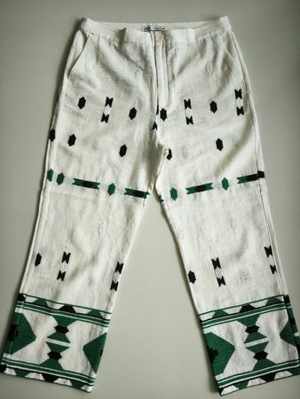 Neue Leinenhose von Zara mit gesticktem XL