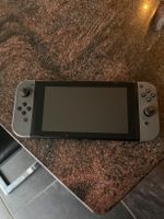 Nintendo Switch Konsole mit 7 Spielen und Zubehör