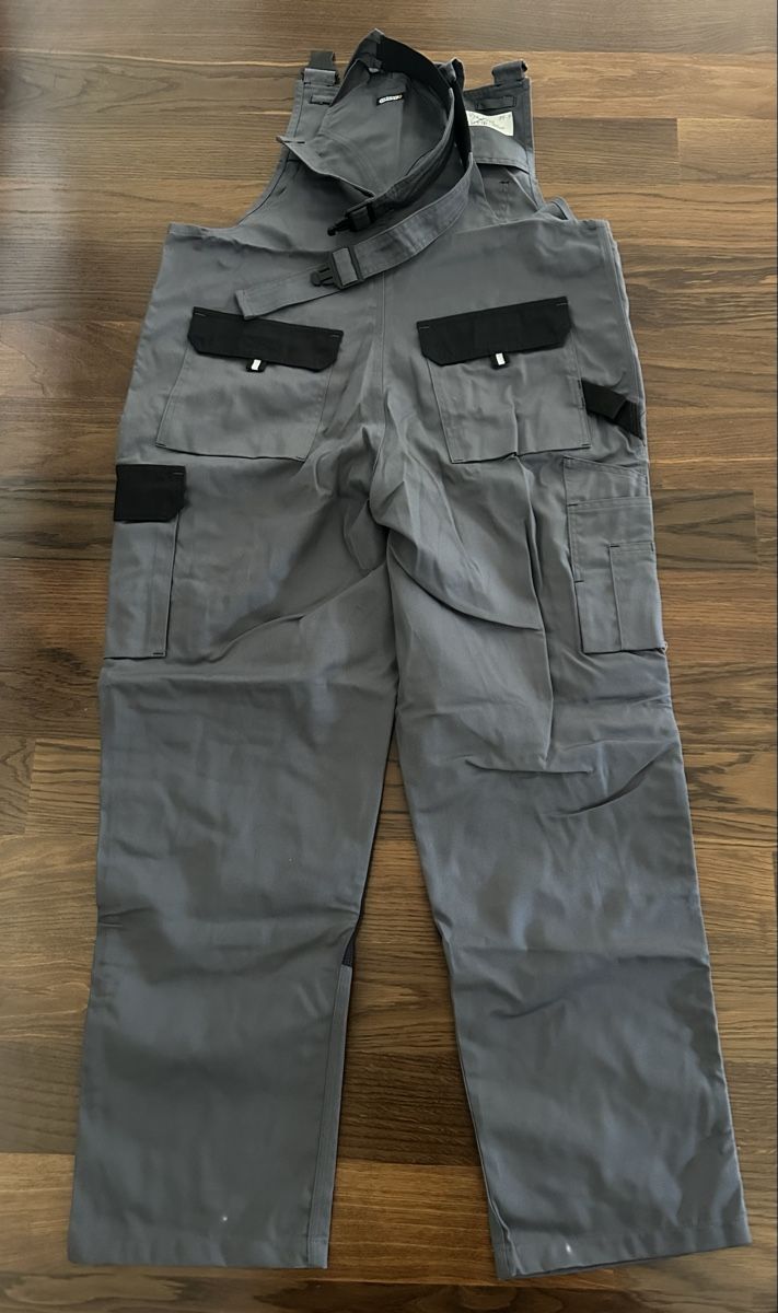 Hosen: Latzhose Dassy Grösse 54 – Neu (gemäss Beschreibung) aus Liestal von Tschopp77 2