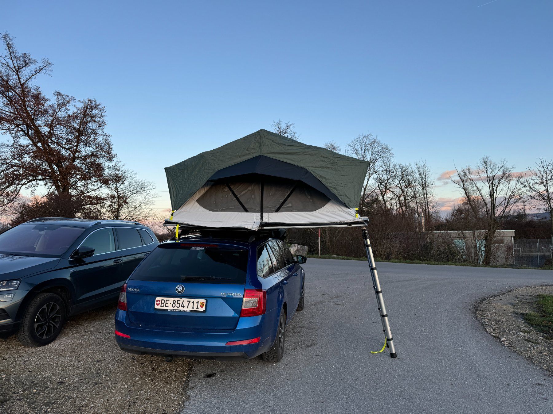 markise mit vordach Klemmmarkise 280g/m² Balkon-Markise Vordach Sonnenschutz mit Handkurbe —  SVITA main image 0