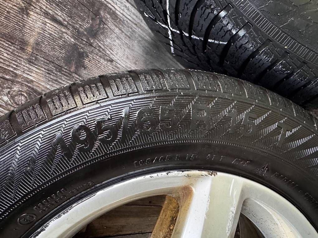 Volkswagen Pneus & Kompletträder: Jantes vw golf 15 pouces – Gebraucht aus Le Landeron von rpj_6t7h 2