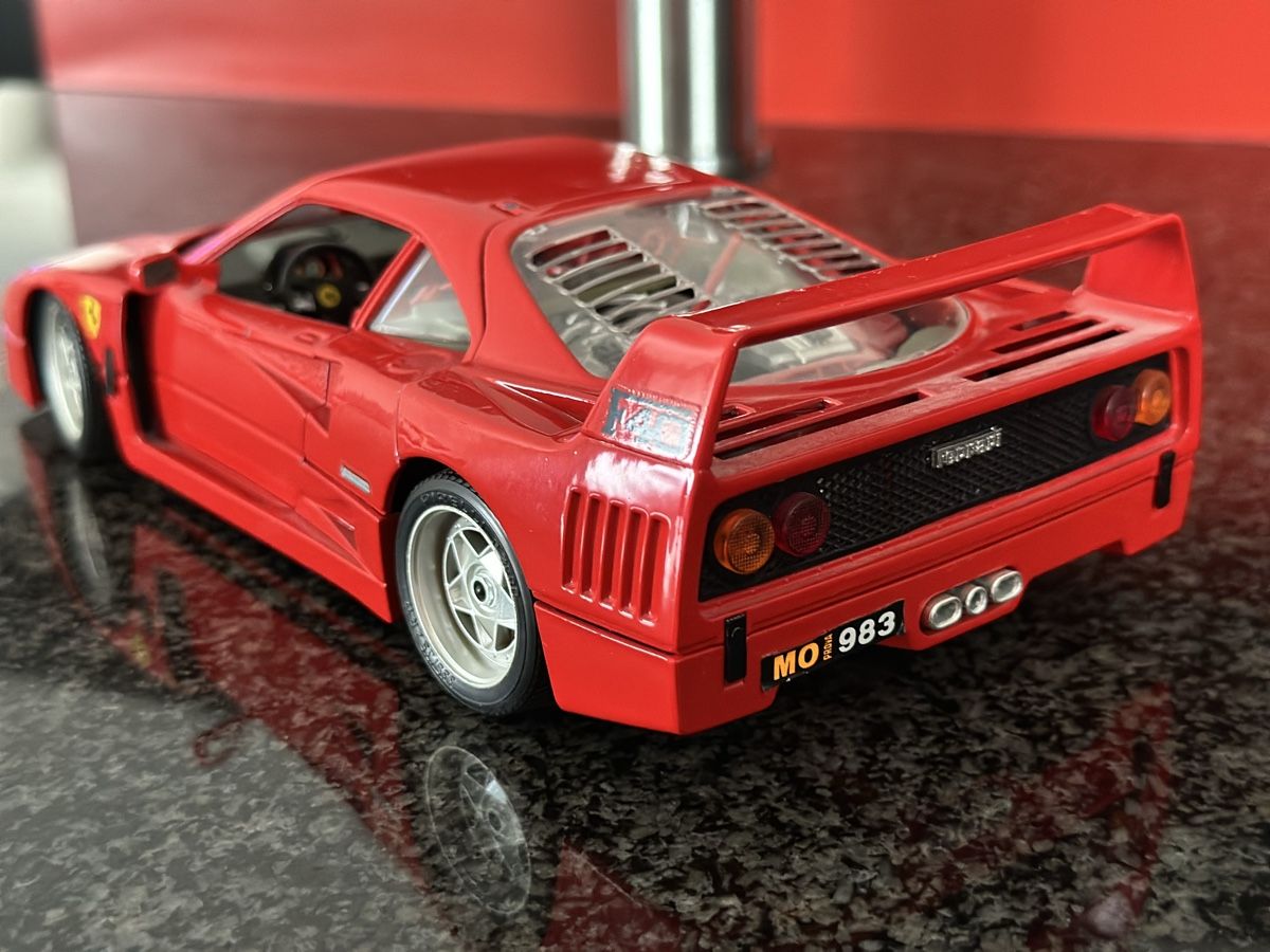 Ferrari Modellini d'auto: Ferrari F40 1/18 – Usato da Schlieren venduto da Kamacho 3