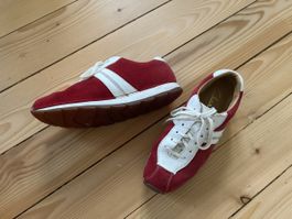 Sneaker rot weiss - guter Zustand