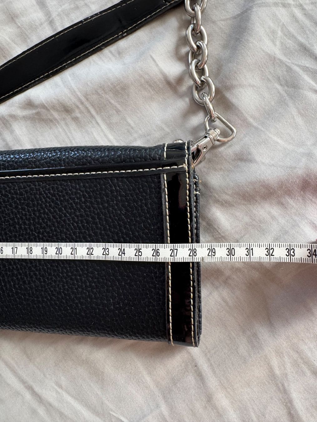 Taschen für Damen: Black Y2K Baguette Bag with Silver Hardware - Unique! – Neu (gemäss Beschreibung) aus Jonen von alanwales 2