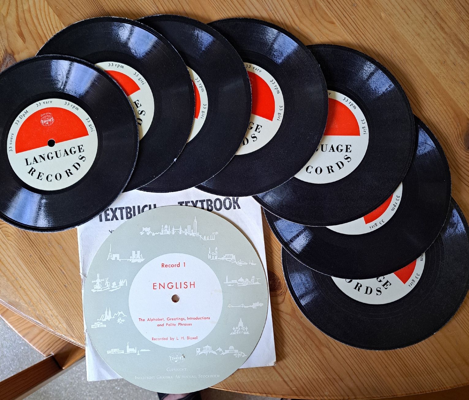 Dischi in vinile: 8 Sprachplatten- Language Records  Deutsch English mit Buch – Usato da Zuerich venduto da Mocambo19 1