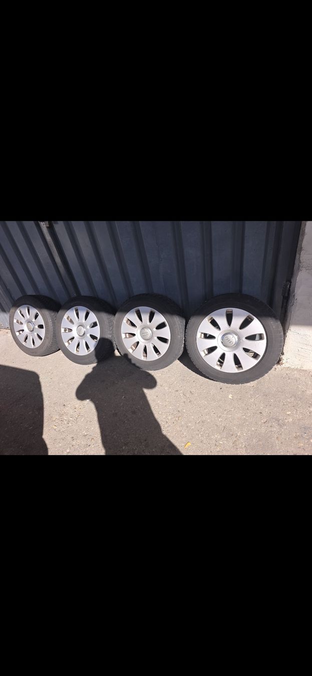 Audi Pneumatici & Ruote complete: Audi A4 Winterbereifung – Usato da Hasle LU venduto da Auctions_Hunters