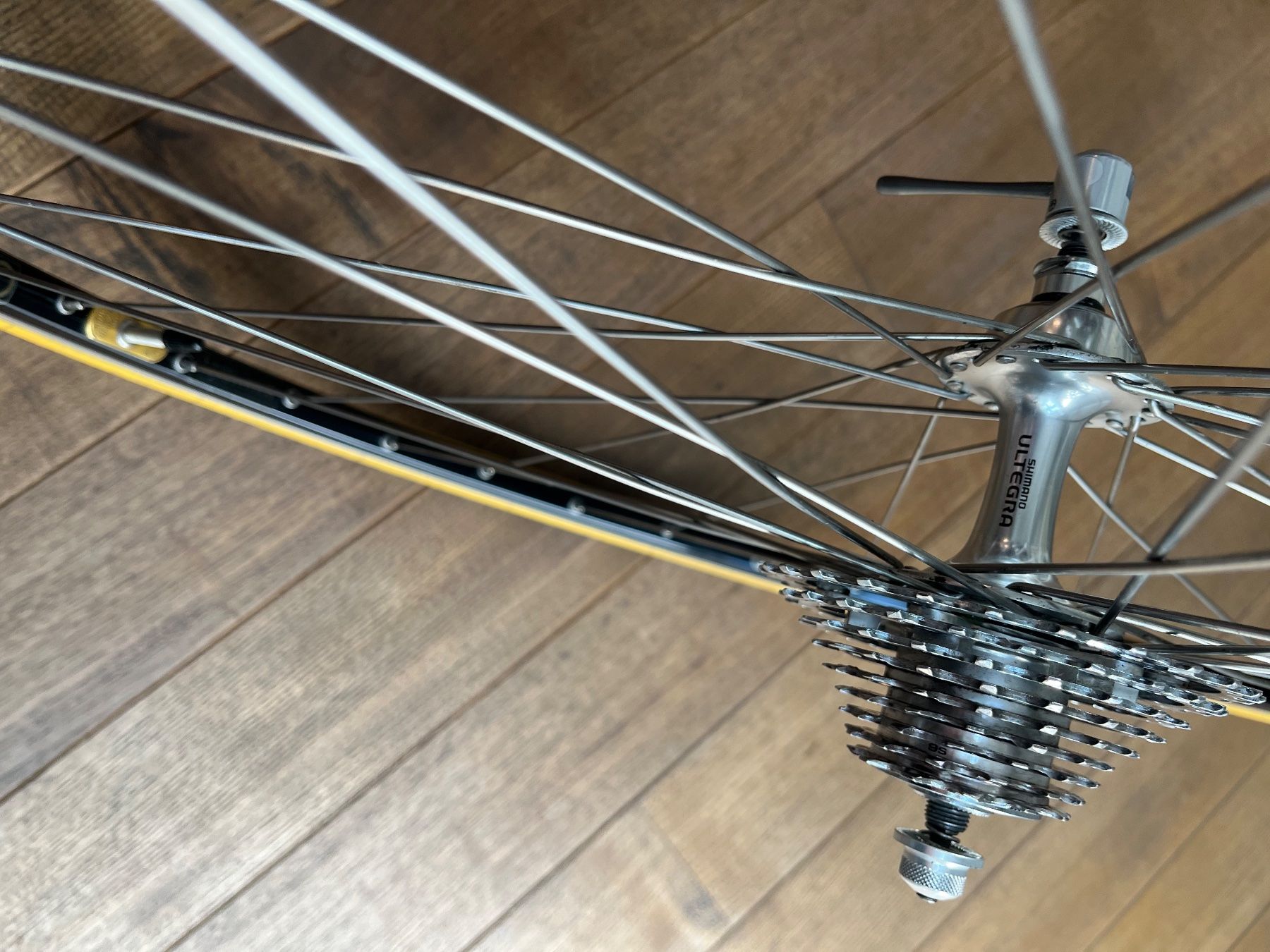 Shimano Pezzi di ricambio: Laufradsatz Shimano Ultegra – Usato da Bern venduto da estebandelahoya 1