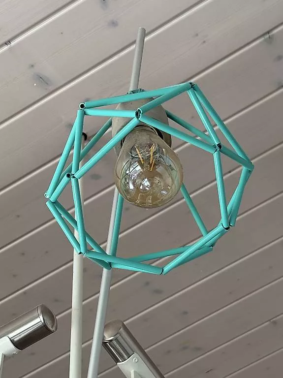 Lampade: Lampe mit Eichensockel – Usato da Flawil venduto da PWMU 1