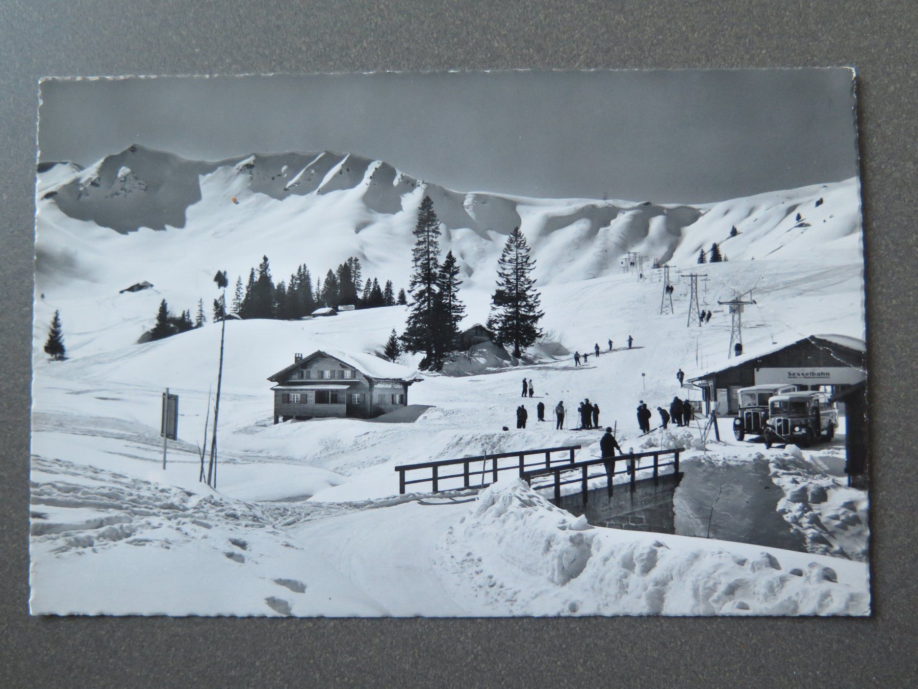Cartoline postali: ADELBODEN - SESSELLIFT GEILS - SAURER-POSTAUTOS – Usato da Wittenbach venduto da lipasal
