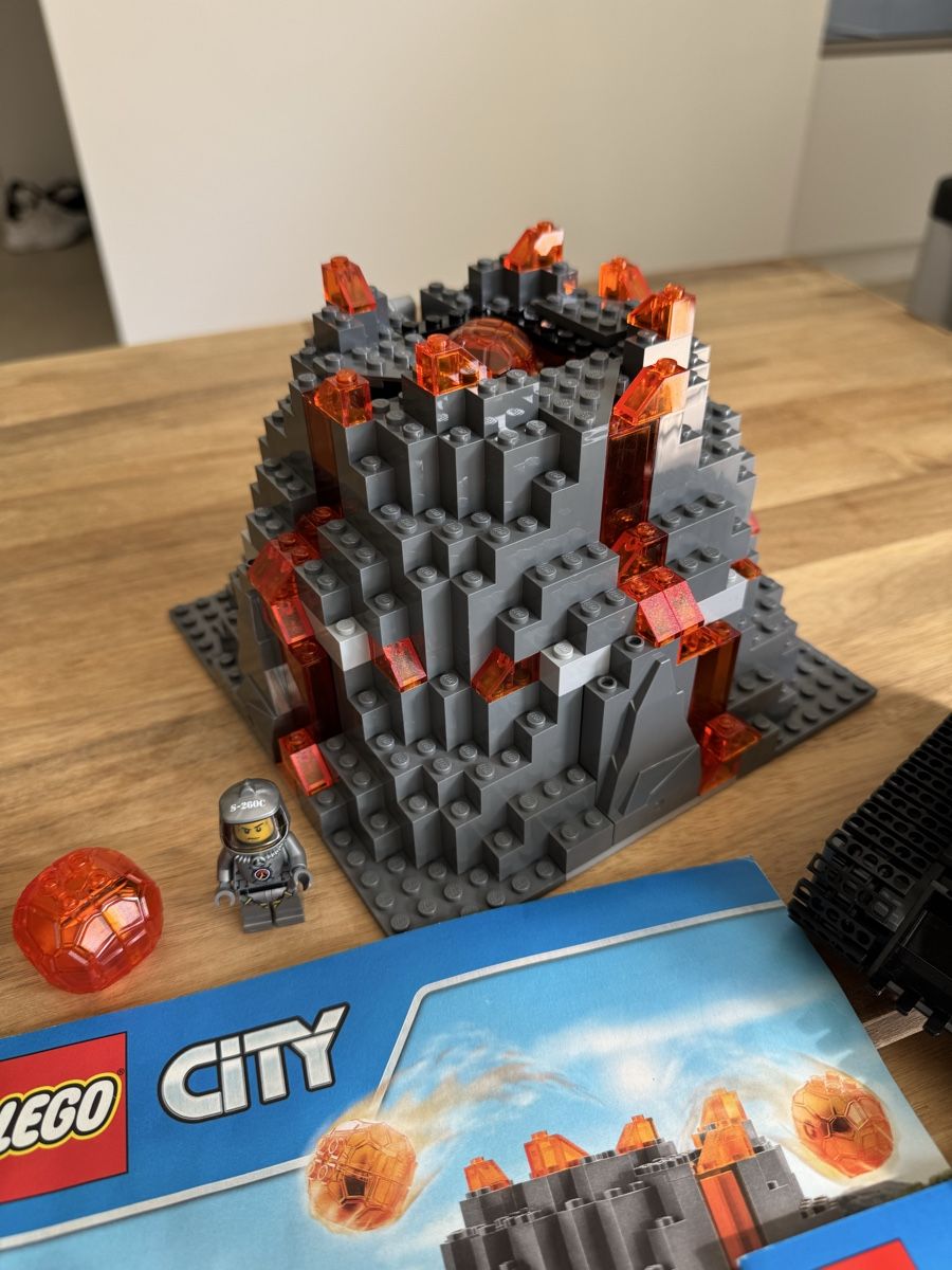 Lego Baukästen: LEGO City 60124 Volcano Exploration Base – Gebraucht aus Kilchberg ZH von hen_ml78 3