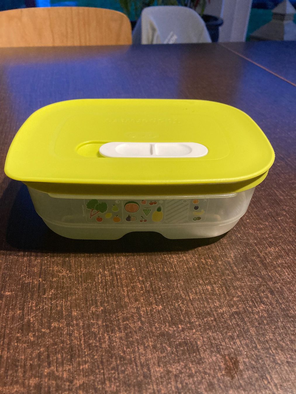 Tupperware Contenitori & Simili: Boîte Tupperware pour légumes 0,8l – Usato da Domdidier venduto da qatar1973
