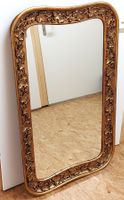 Grosser antiker Spiegel