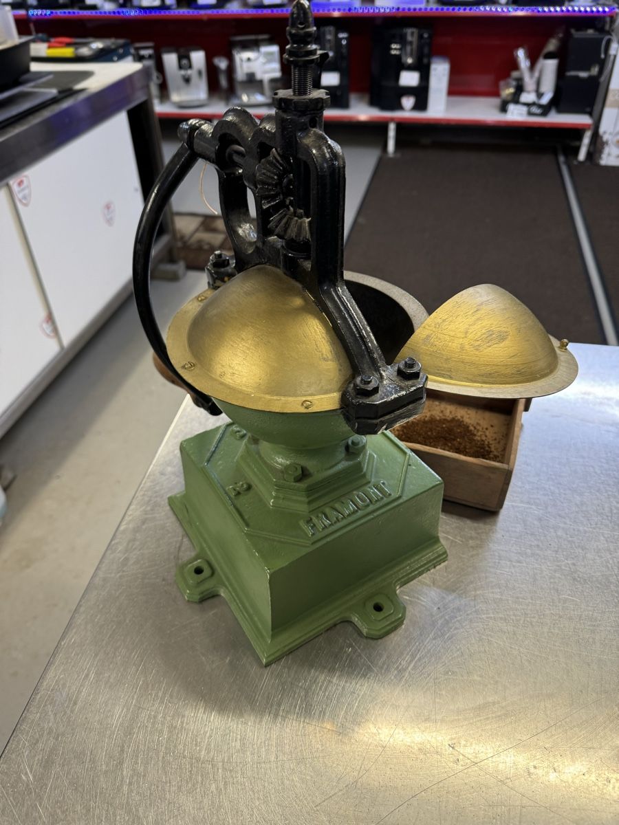 Elettrodomestici da cucina: MUTZIG FRAMONT KAFFE MÜHLE ALT – Usato da Zürich venduto da Jaskoch 6