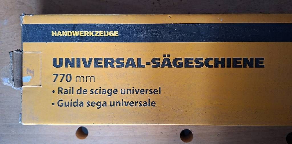 Tutti gli attrezzi: Sägeschiene mit Winkelskala Rail de sciage 770mm + angle 70 – Usato da Châbles FR venduto da Monar 1