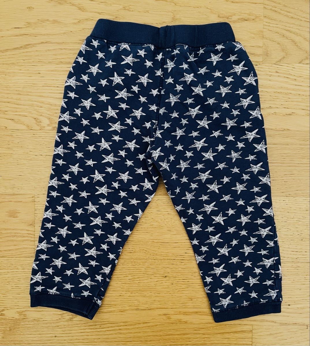 Pantalons: Pantalon jogging Taille 92 – D'occasion à Sion par FashionStore3 1