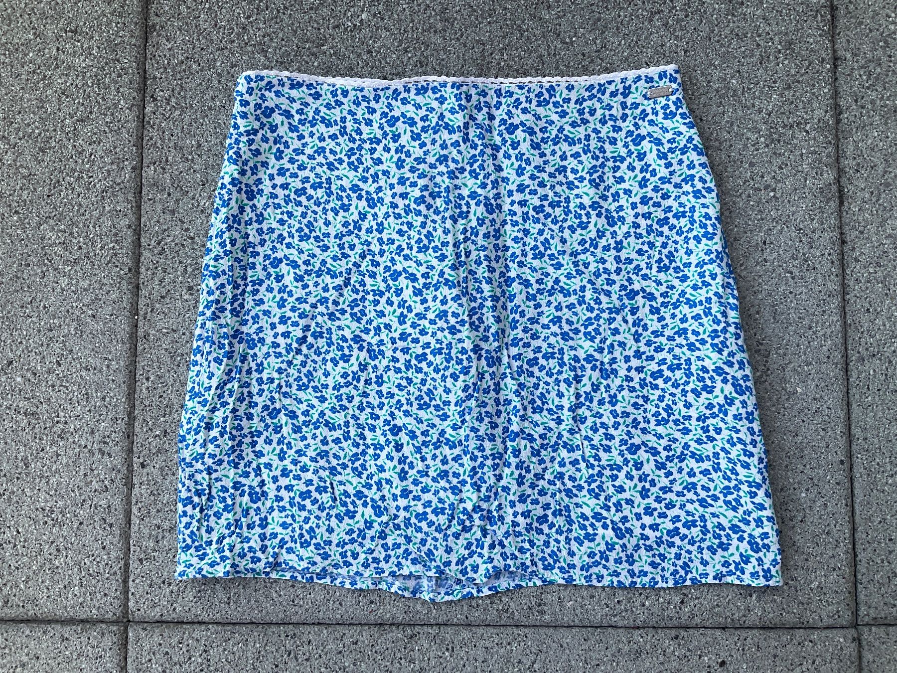 Kleider & Röcke: Pull&Bear Minirock XS, blau-weiss – Neu (gemäss Beschreibung) aus Winterthur von aionila