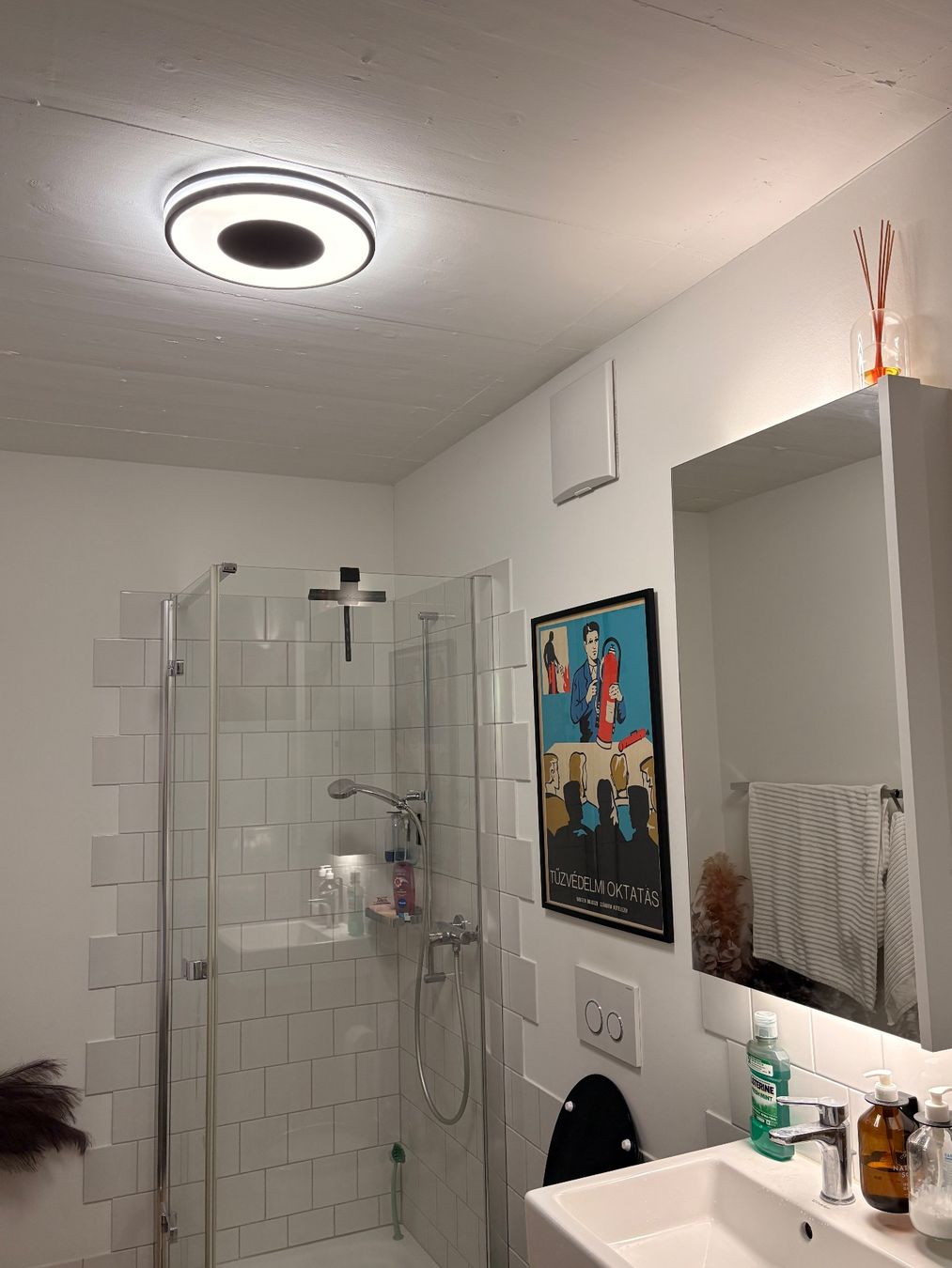 Philips Kronleuchter & Deckenlampen: Philips Hue Being Basis Deckenleuchte - Schwarz – Gebraucht aus Uetikon am See von gko_lpw8 1