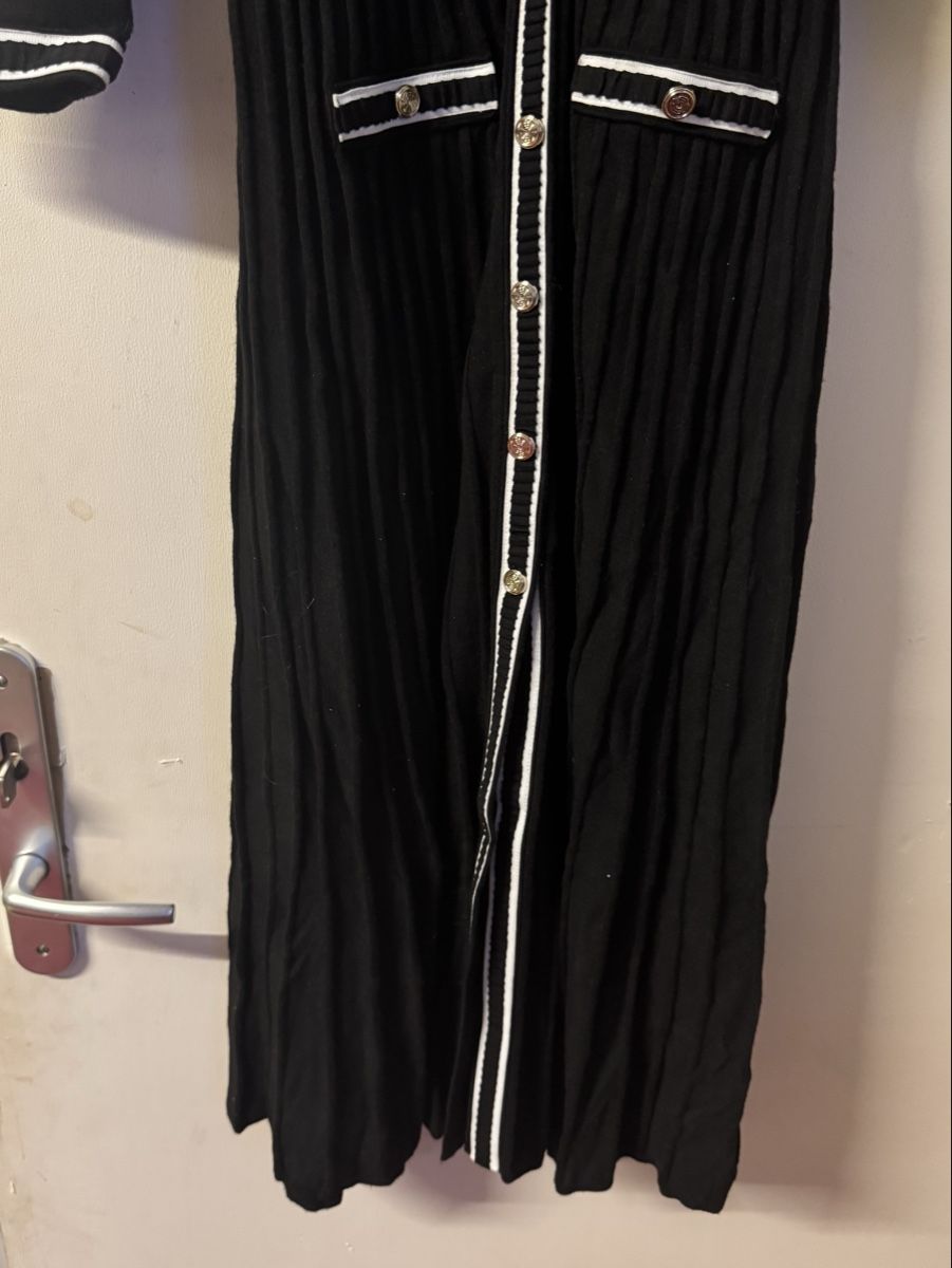 Maje Vestiti: Strickkleid Maje Grösse 34 neu – Nuovo (secondo la descrizione) da Schlieren venduto da Freundlich02 2