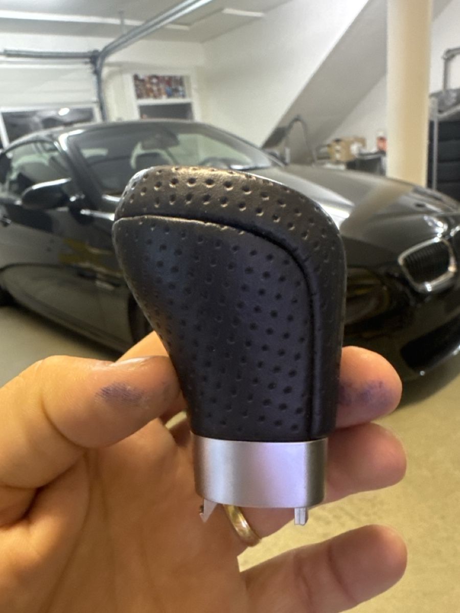 BMW Tutti pezzi di ricambio auto: BMW M Schaltknauf Leder schwarz Original e92 e93 e82 e46 e90 – Usato da Frenkendorf venduto da jorge0000 1